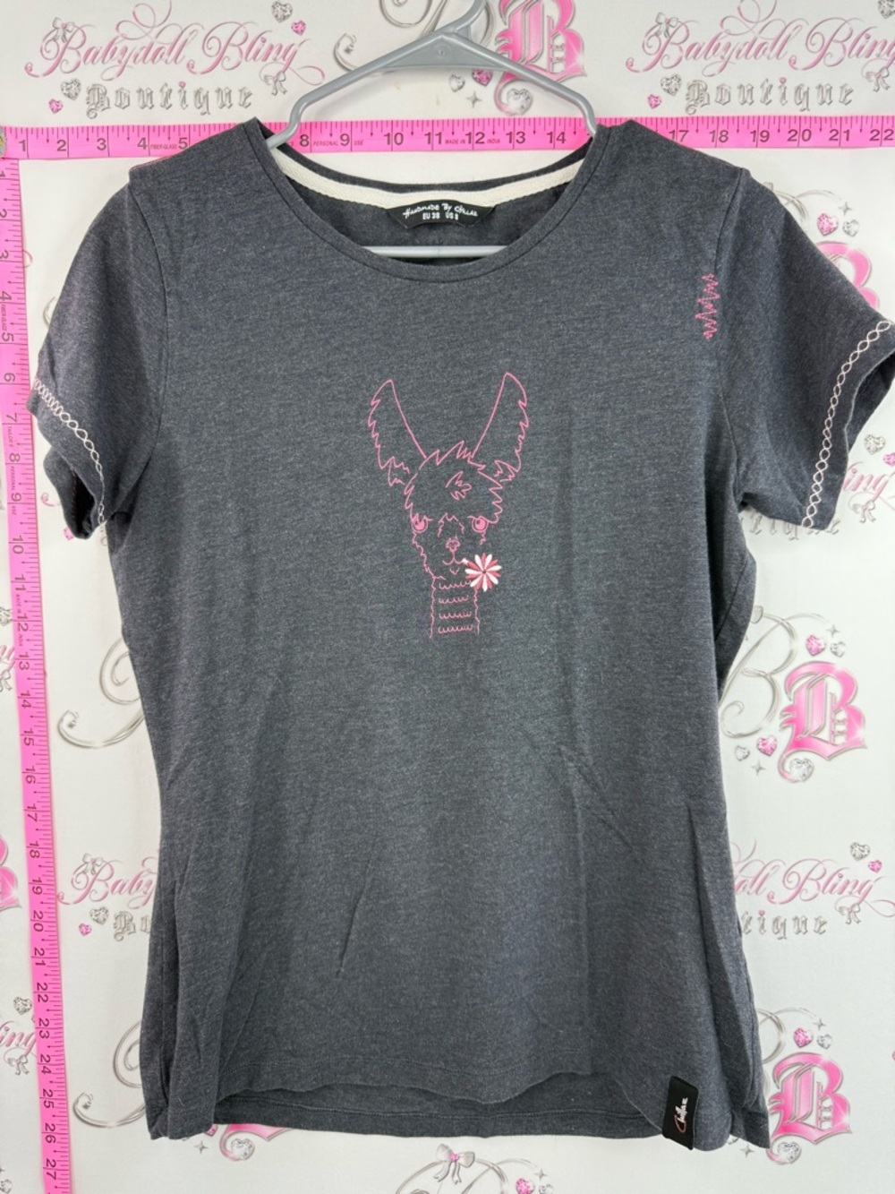 Handmade by Chillaz T-shirt alpaca lama Gray Tee with Pink Logo & Stitching